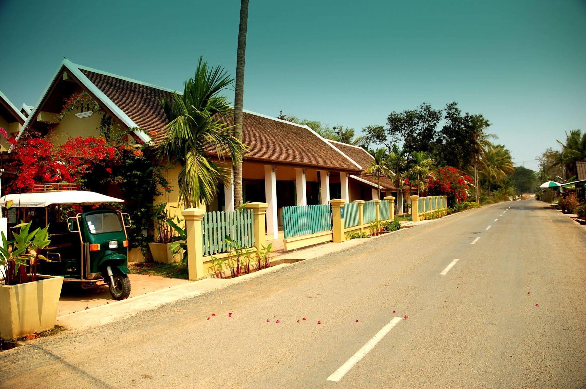 The Apsara Rive Droite Hotel Luang Prabang Exterior foto