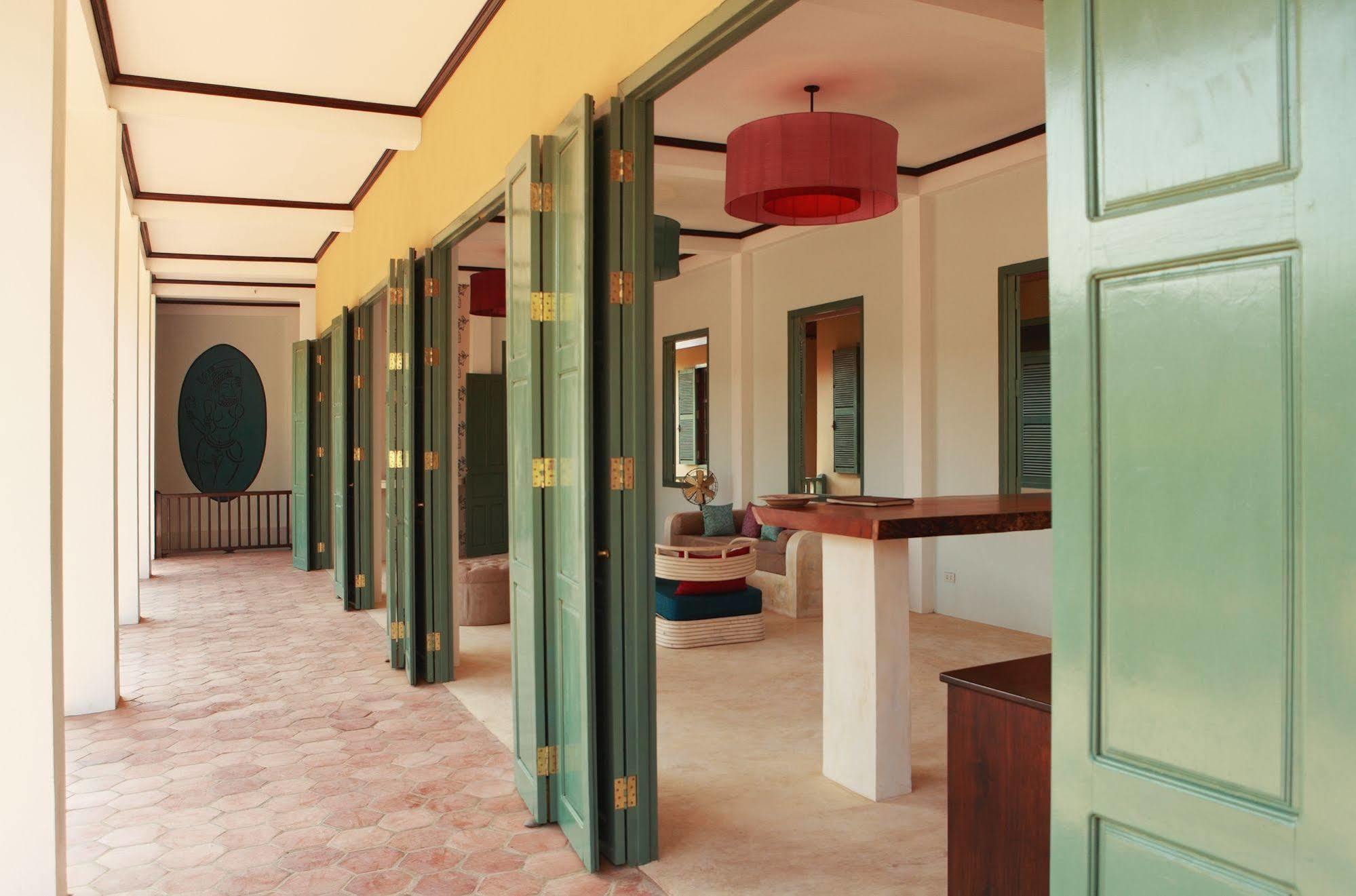 The Apsara Rive Droite Hotel Luang Prabang Exterior foto