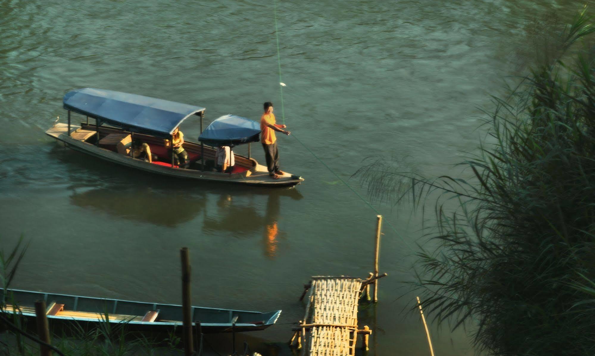 The Apsara Rive Droite Hotel Luang Prabang Exterior foto