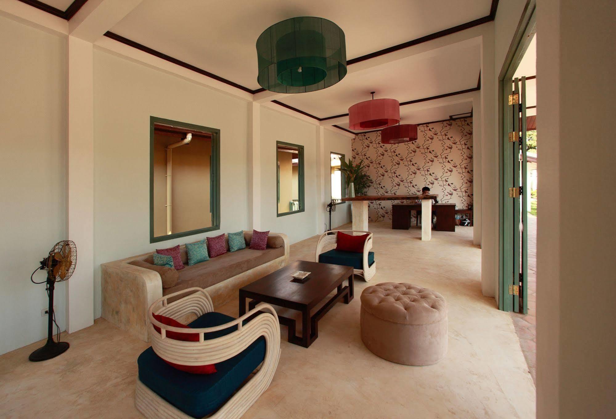 The Apsara Rive Droite Hotel Luang Prabang Exterior foto