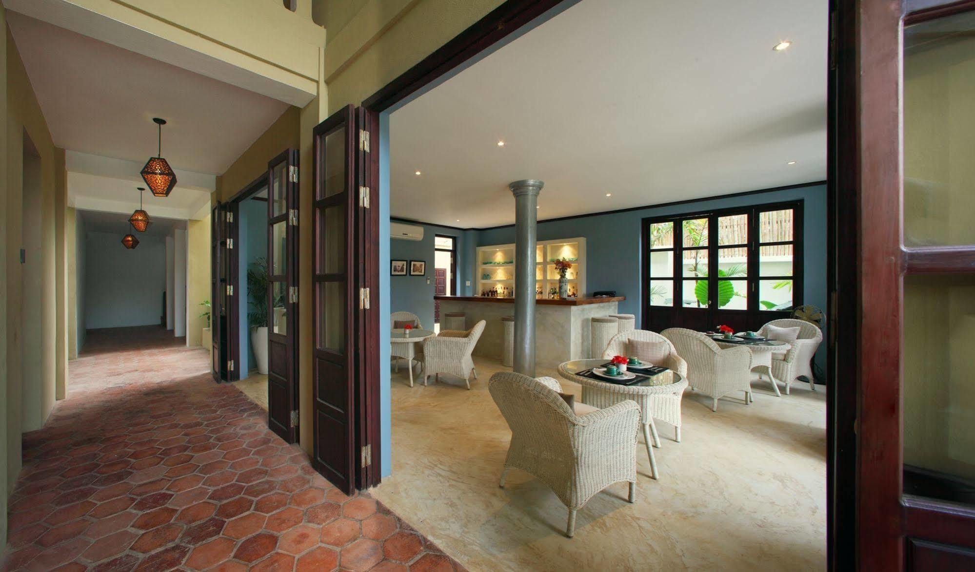 The Apsara Rive Droite Hotel Luang Prabang Exterior foto